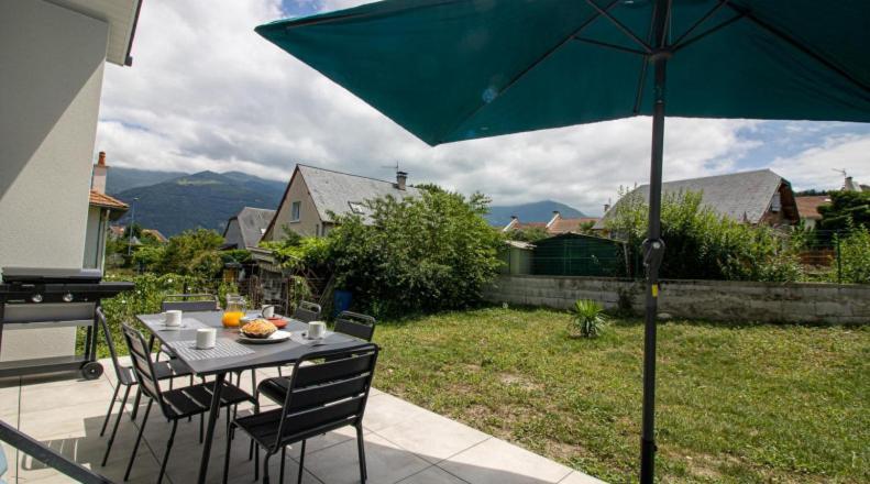 Gite L'Angelique Fleurs Des Pyrenees Argelès-Gazost Exteriör bild