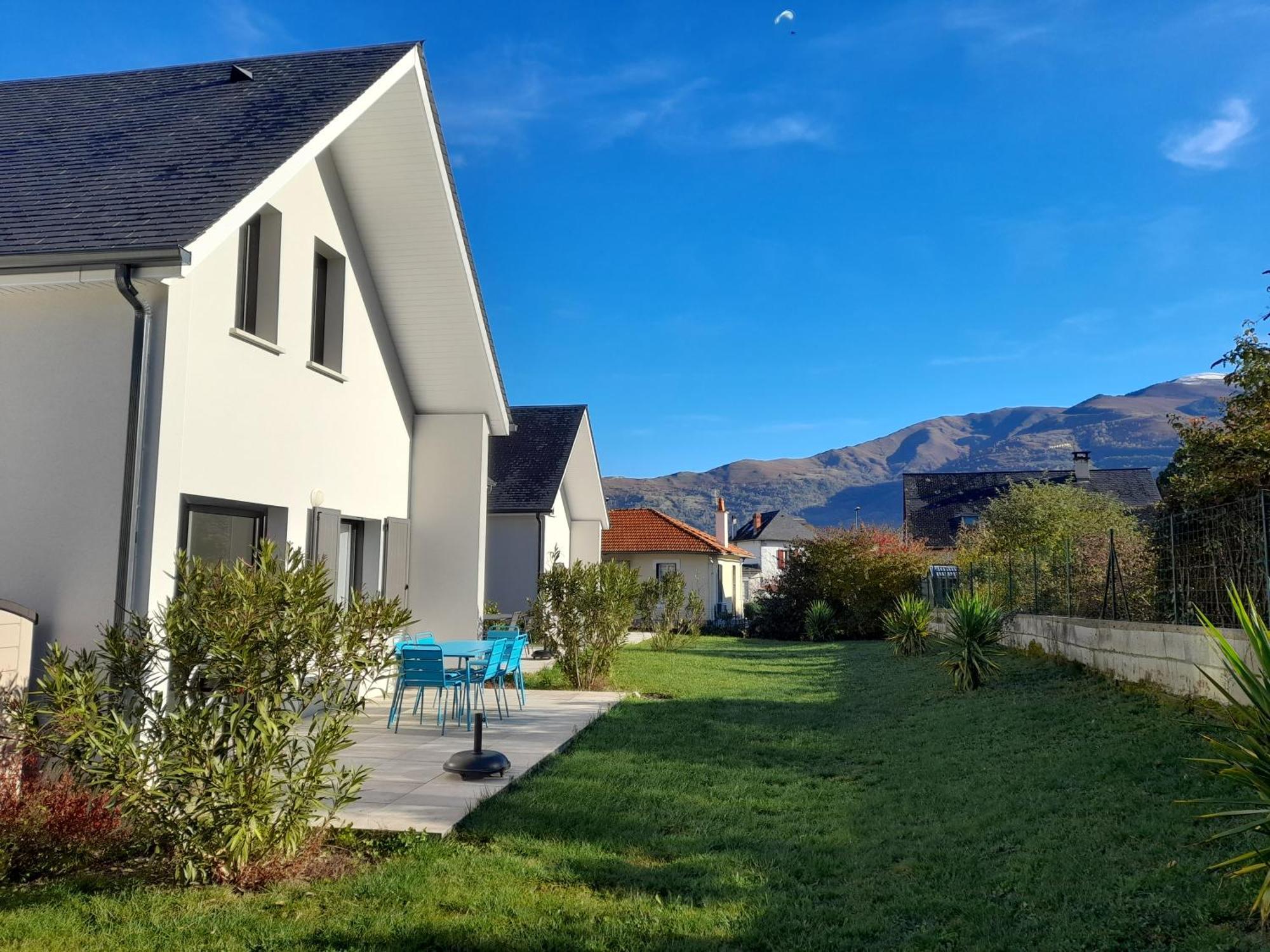 Gite L'Angelique Fleurs Des Pyrenees Argelès-Gazost Exteriör bild
